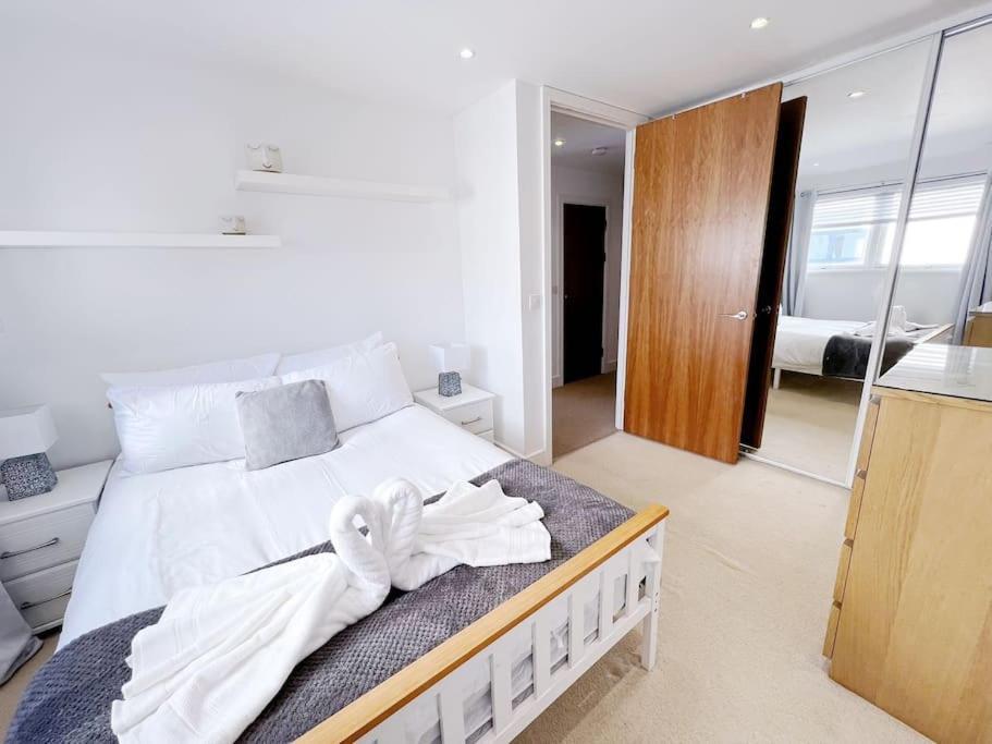 Stylish Seaview One-Bedroom Apt Swansea Exteriér fotografie