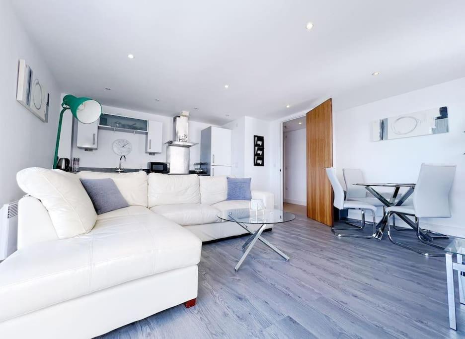 Stylish Seaview One-Bedroom Apt Swansea Exteriér fotografie